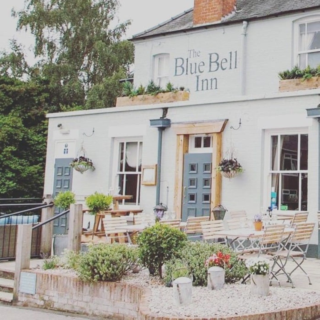 picturesque countryside pub garden front
